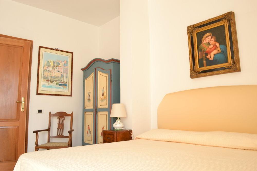 Affittacamere Le Stanze Di Cornelia 4*